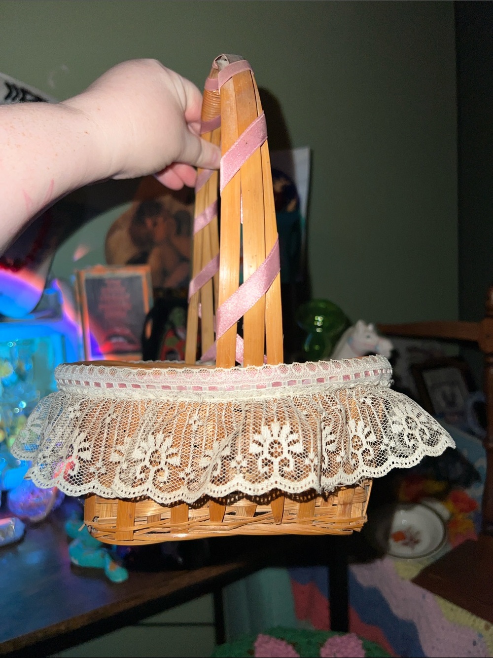 Vintage Lace Trim Woven Basket with Pink Ribbon - Picture 4 of 6